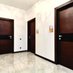 Ξύλινη Πινακίδα Μπάνιου με Μεταλλική Πλακέτα| Συμβατή με το πρότυπο ADA